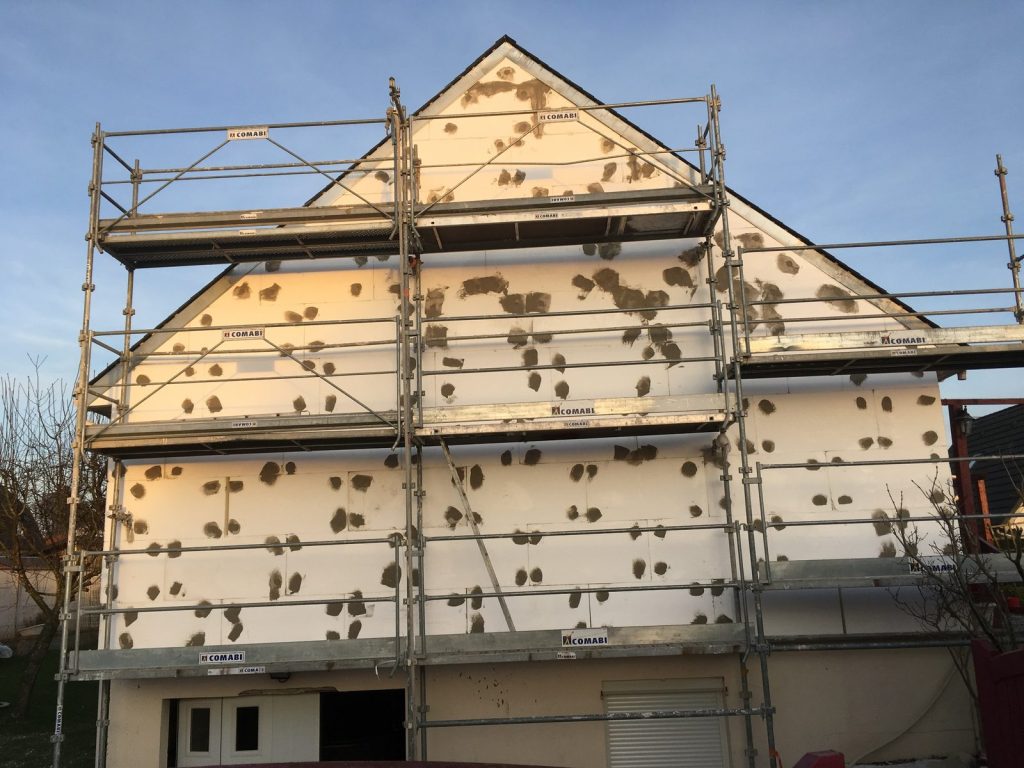 Isolation thermique par l'extérieur en cours